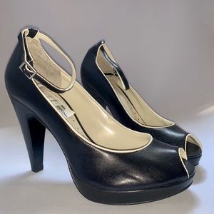 🔴SOLD🔴Open toes BCB Girls heels